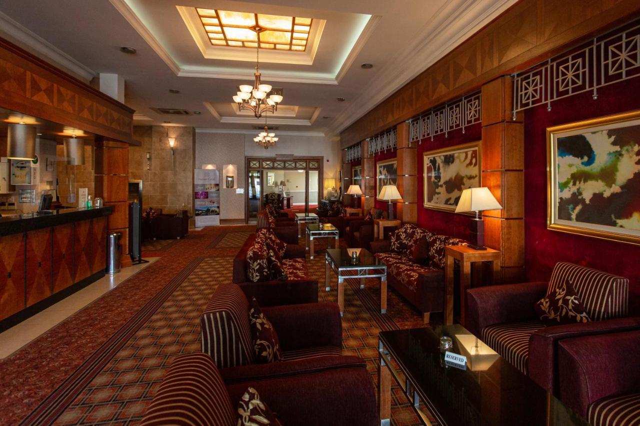 Hamlet Court Hotel Johnstown Bridge Экстерьер фото