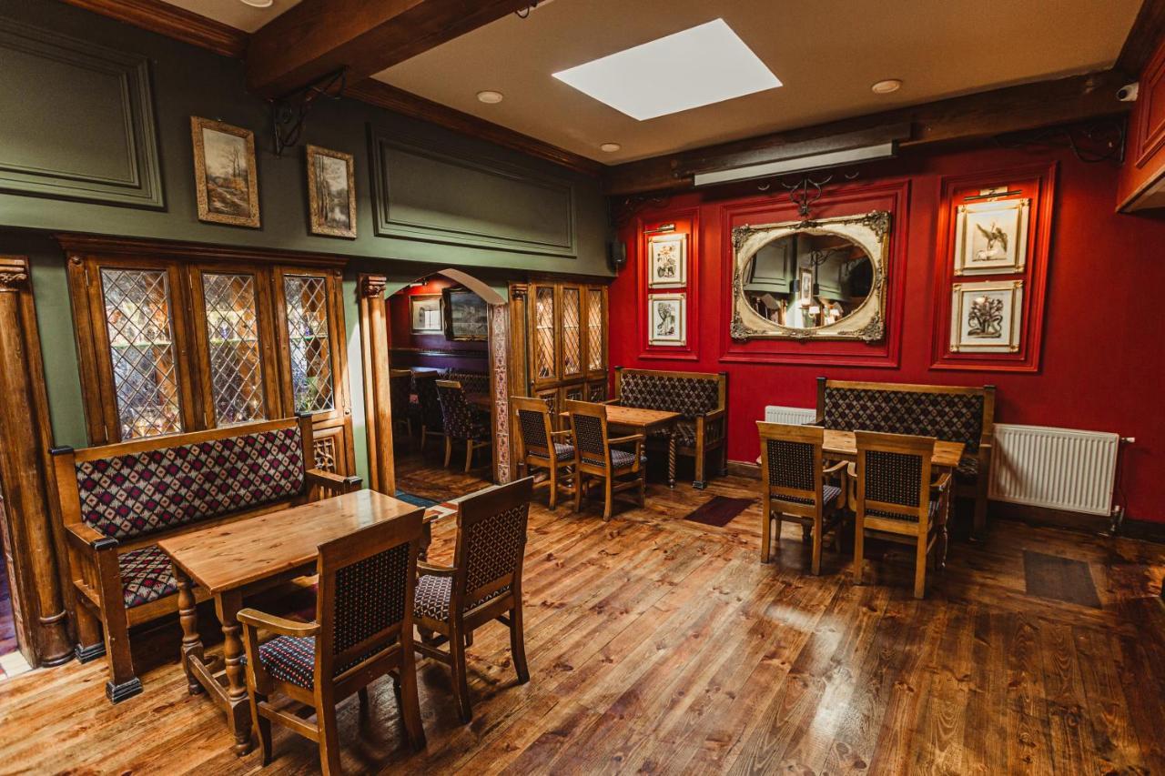 Hamlet Court Hotel Johnstown Bridge Экстерьер фото