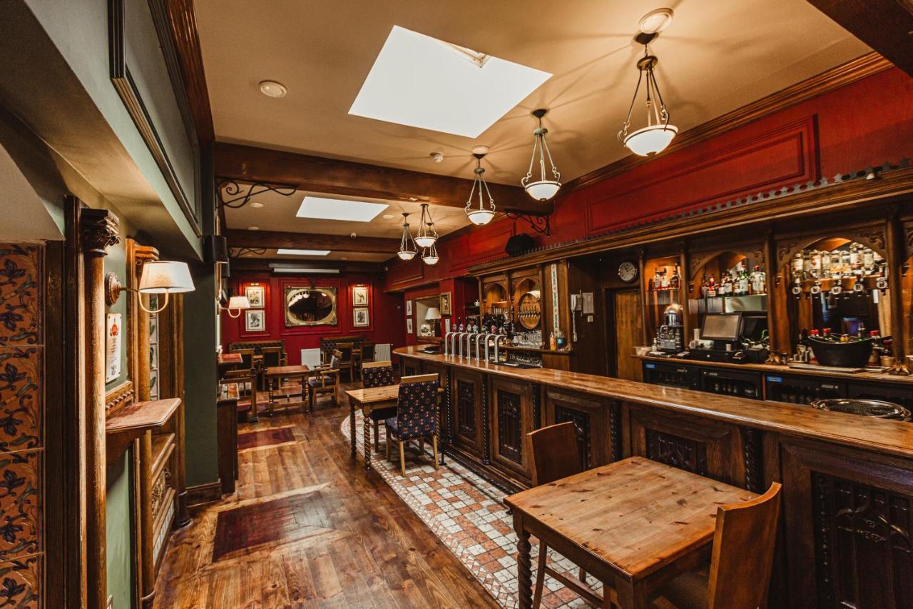 Hamlet Court Hotel Johnstown Bridge Экстерьер фото