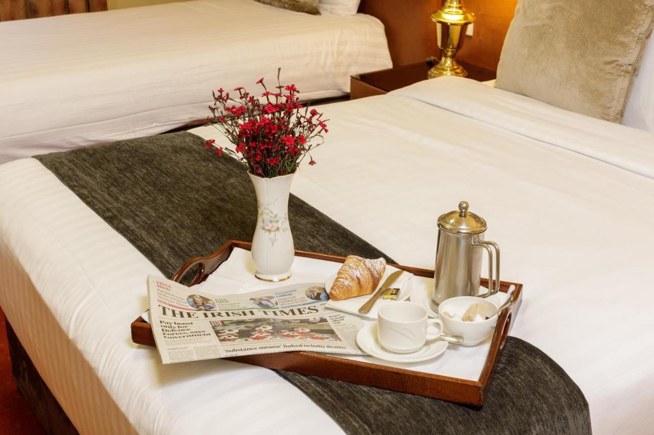 Hamlet Court Hotel Johnstown Bridge Экстерьер фото